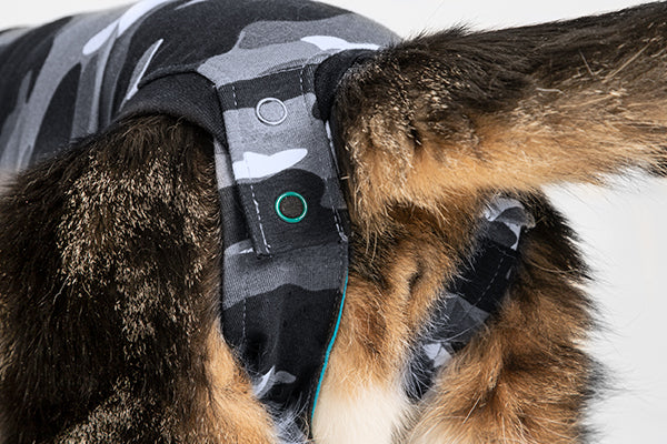 SUITICAL_FEATURES_RECOVERY SUIT CAT_BLACK CAMO_04_2020_V01